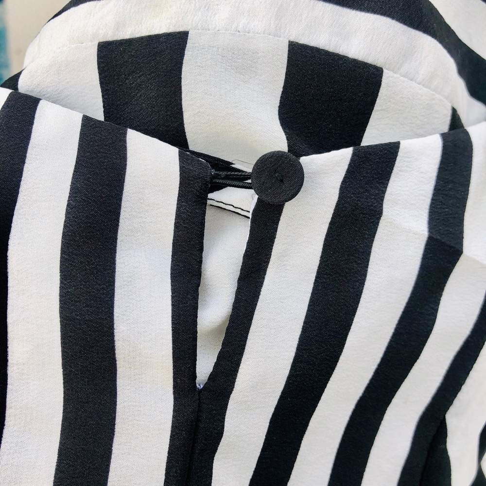 BcbgMaxazria Black and White striped tank top - Picture 6 of 7